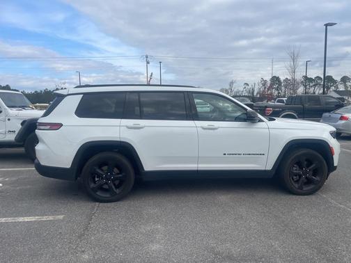 2024 Jeep Grand Cherokee L Laredo