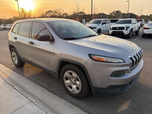 2016 Jeep Cherokee Sport