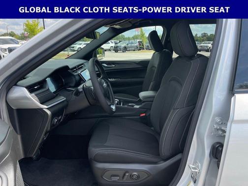 Silver Zynith 2026 Jeep Grand Cherokee L Laredo