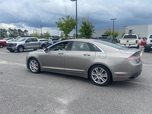 2016 Lincoln MKZ Base