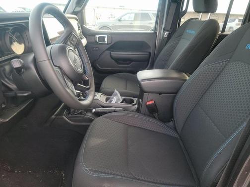 2025 Jeep Wrangler 4xe Rubicon