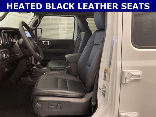 Bright White Clearcoat 2026 Jeep Gladiator Sport
