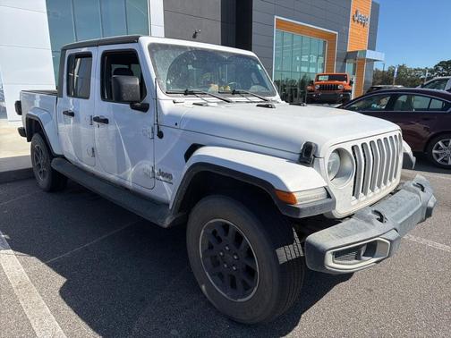 2022 Jeep Gladiator Overland
