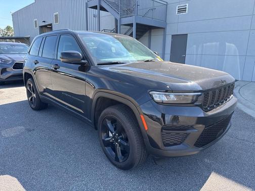 2023 Jeep Grand Cherokee Altitude
