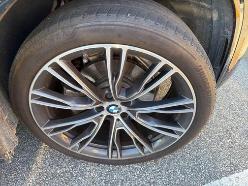 Carbon Black Metallic 2024 BMW X3 xDrive30i