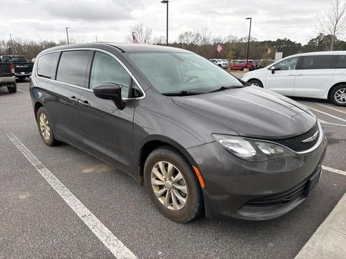 2017 Chrysler Pacifica Touring