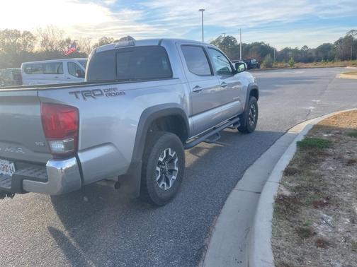 2017 Toyota Tacoma TRD Sport