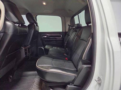 Bright White Clearcoat 2023 RAM 2500 Laramie