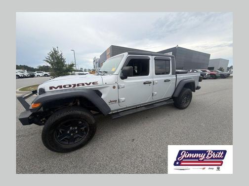 Silver Zynith Clearcoat 2023 Jeep Gladiator Mojave