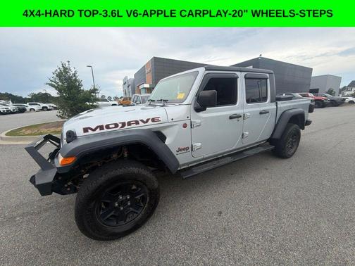 Silver Zynith Clearcoat 2023 Jeep Gladiator Mojave