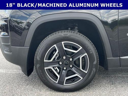 Diamond Black 2026 Jeep Cherokee LAREDO/LIMITED