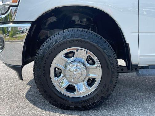 Bright White Clearcoat 2024 RAM 2500 Tradesman