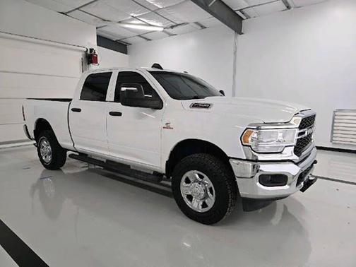 Bright White Clearcoat 2024 RAM 2500 Tradesman