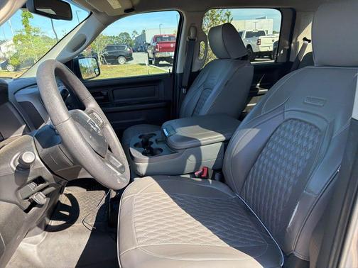 Bright Silver Clearcoat Metallic 2018 RAM 2500 Tradesman