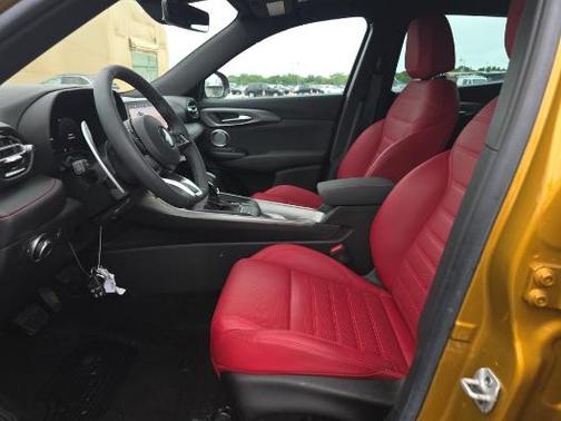 Gold 2024 Dodge Hornet R/T Plus