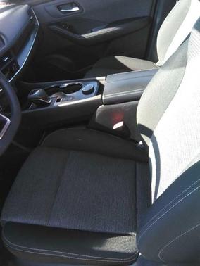 Brilliant Silver Metallic 2023 Nissan Rogue SV