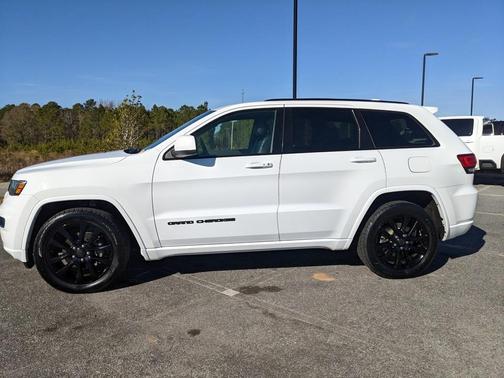 2017 Jeep Grand Cherokee Altitude