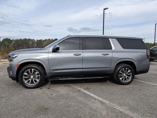2022 Chevrolet Suburban LT