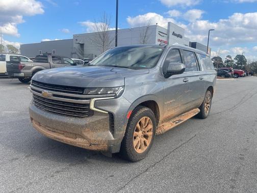 2022 Chevrolet Suburban LT