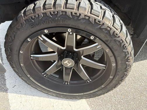 Avalanche 2023 Ford F-150 XLT