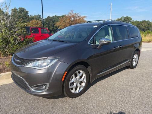 Granite Crystal Clearcoat Metallic 2020 Chrysler Pacifica Limited