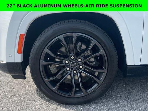 Bright White Clearcoat 2024 Jeep Grand Wagoneer L Series II