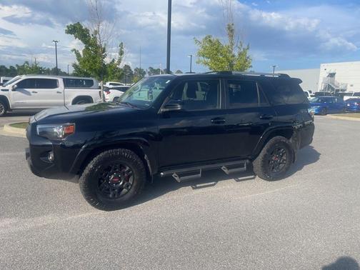 Midnight Black Metallic 2022 Toyota 4Runner SR5