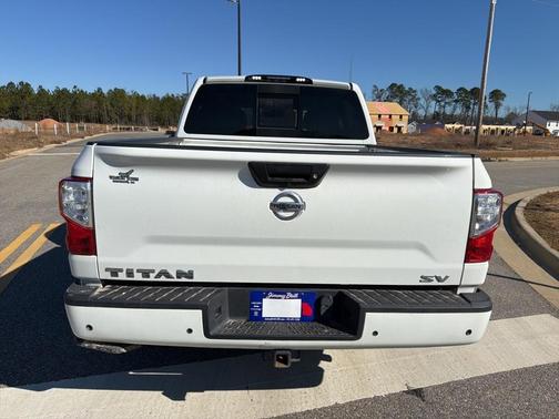 2020 Nissan Titan SV