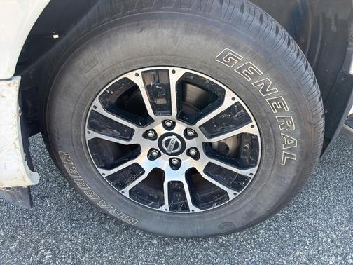 2020 Nissan Titan SV