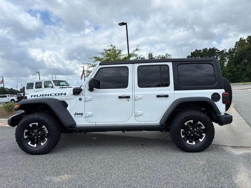 Bright White Clearcoat 2024 Jeep Wrangler 4xe Rubicon