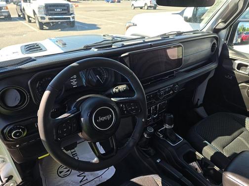 Bright White Clearcoat 2024 Jeep Wrangler 4xe Rubicon