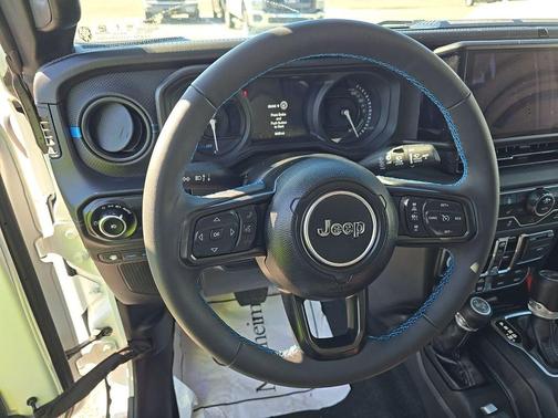Bright White Clearcoat 2024 Jeep Wrangler 4xe Rubicon