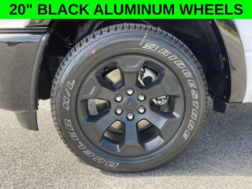 Bright White Clearcoat 2026 RAM 1500 Big Horn/Lone Star