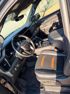 Onyx Black 2023 GMC Sierra 1500 AT4