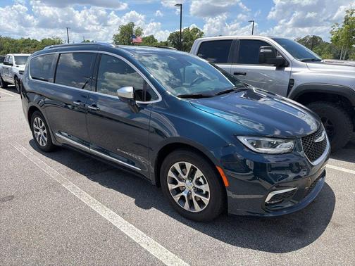Fathom Blue Pearlcoat 2024 Chrysler Pacifica Hybrid Pinnacle