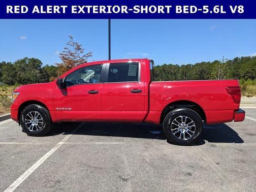 2023 Nissan Titan SV