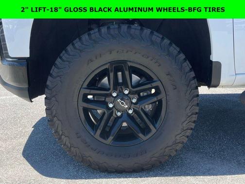 Summit White 2020 Chevrolet Silverado 1500 Custom Trail Boss