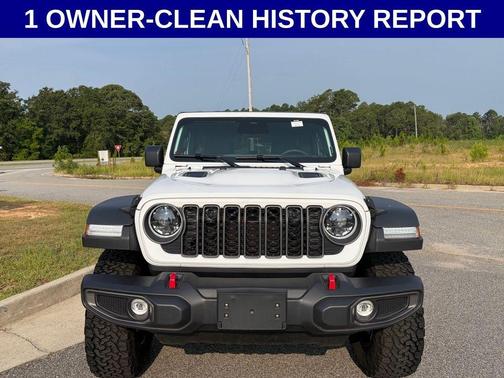 Bright White Clearcoat 2026 Jeep Wrangler Rubicon