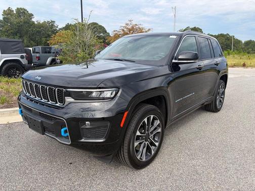 Diamond Black 2022 Jeep Grand Cherokee 4xe Overland