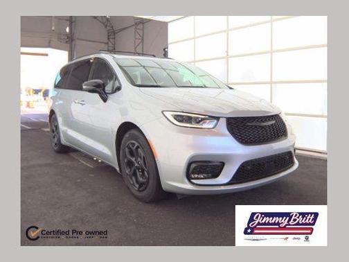 Silver Mist Clearcoat 2024 Chrysler Pacifica Hybrid Select