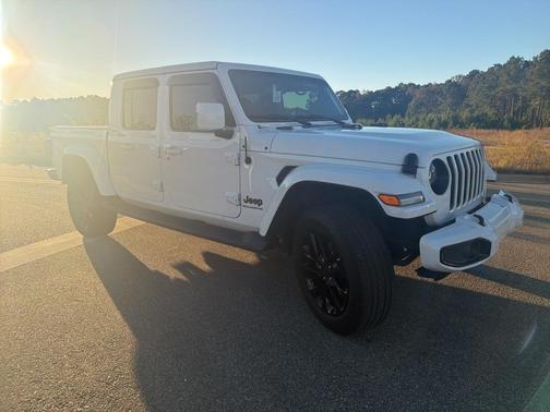 2023 Jeep Gladiator Overland