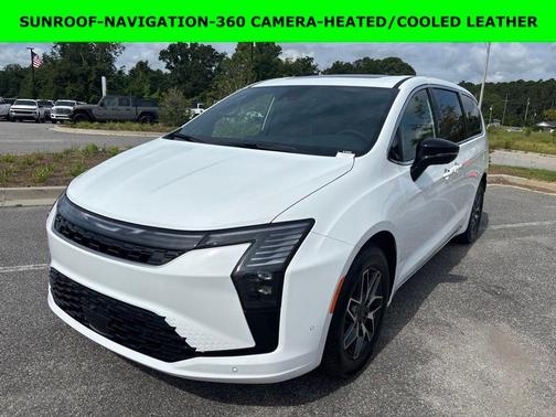 Bright White Clearcoat 2027 Chrysler Pacifica LIMITED