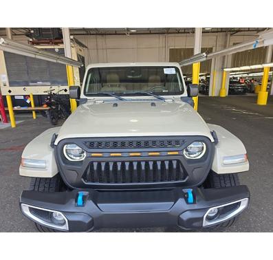 Limited Edition Gobi Clearcoat 2022 Jeep Wrangler Unlimited 4xe Sahara