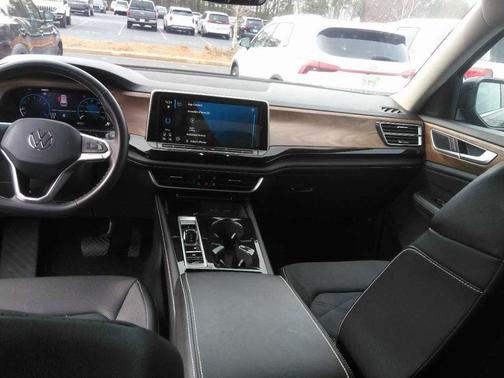 2024 Volkswagen Atlas 2.0T SE
