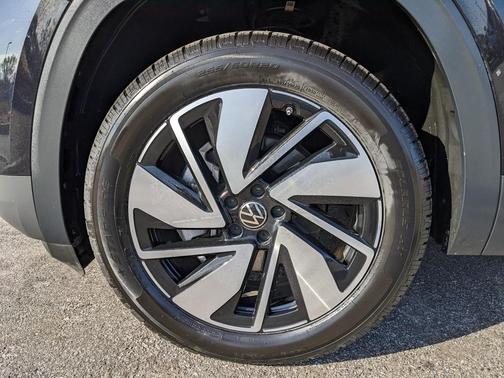 2024 Volkswagen Atlas 2.0T SE