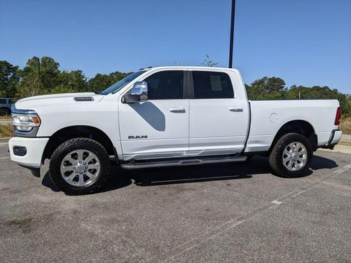 Bright White Clearcoat 2023 RAM 2500 Laramie