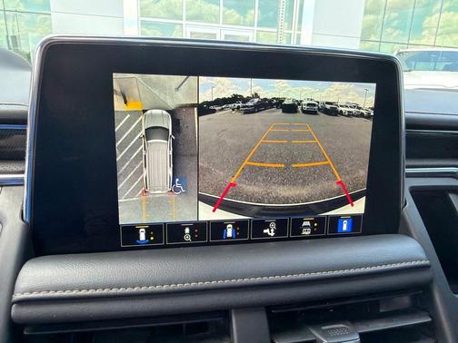 Summit White 2023 GMC Yukon XL AT4