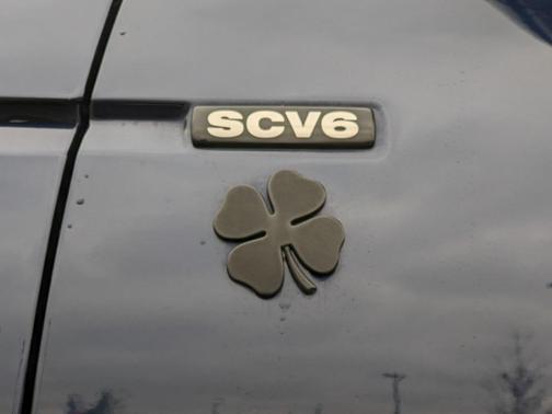 2016 Land Rover LR4 Base