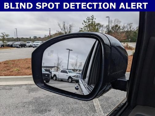 2016 Land Rover LR4 Base