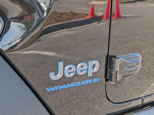 2025 Jeep Wrangler 4xe Sport